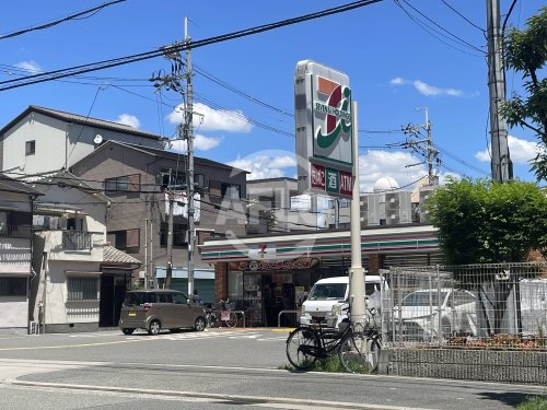 コンビニ　セブン-イレブン 大阪三国本町2丁目店（コンビニ）まで400m