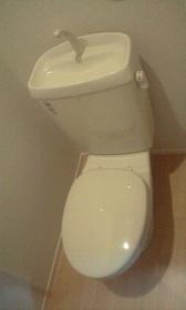 トイレ　コンパクトで使いやすいトイレです