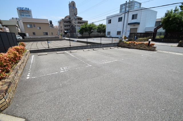 駐車場　敷地内駐車場