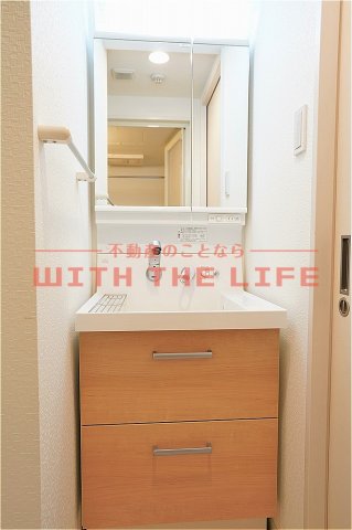 洗面設備　独立洗面化粧台付き