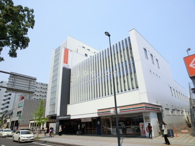 コンビニ　セブンイレブン札幌円山公園駅店（コンビニ）まで203m