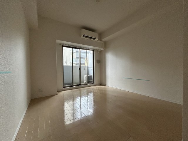 その他部屋・スペース　開放的な寝室です