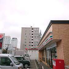 コンビニ　セブンイレブン札幌南6条店（コンビニ）まで184m