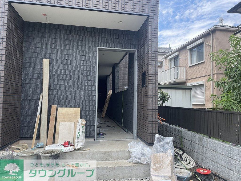 エントランス　駐車場