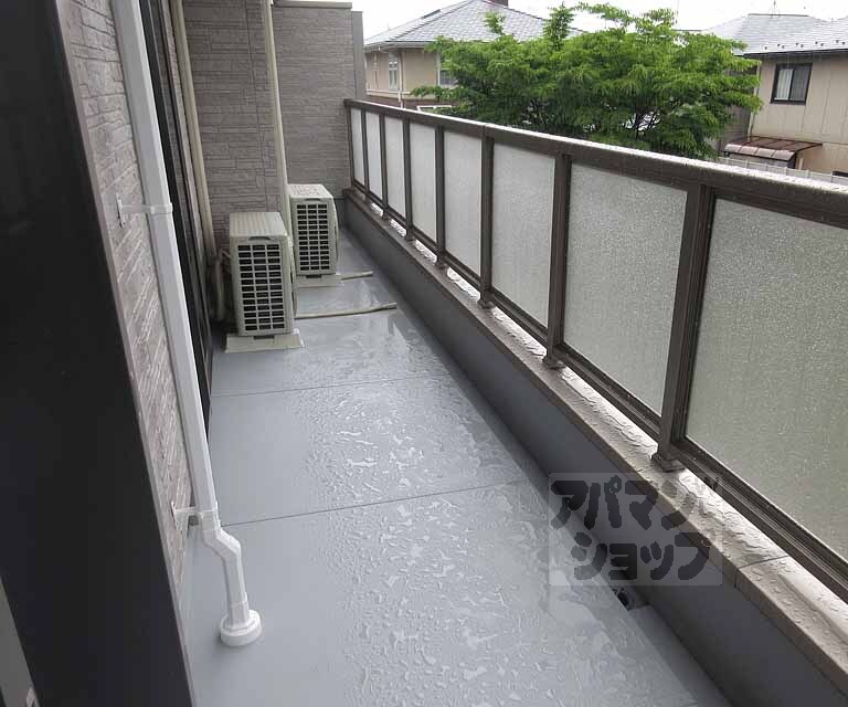 バルコニー　幅員の広いバルコニーです