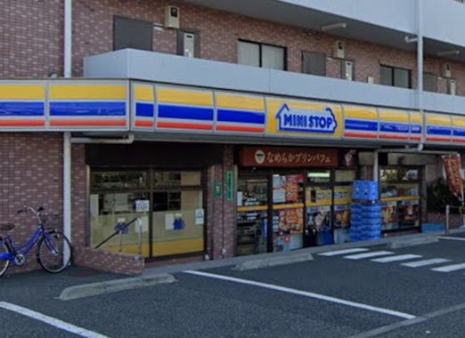 コンビニ　ミニストップ 高井戸東3丁目店（コンビニ）まで422m