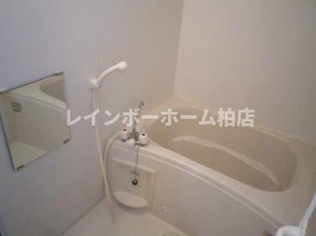 バス・シャワールーム　お風呂です