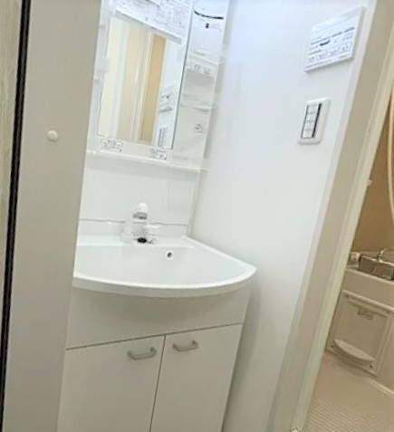 洗面設備　別部屋参照写真