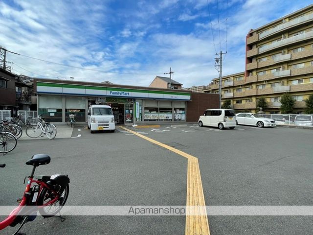 コンビニ　ファミリーマート（コンビニ）まで4305m