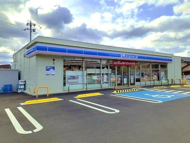 コンビニ　ローソン弘西バイパス店様（コンビニ）まで800m
