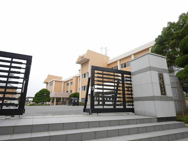 中学校　芦屋町立芦屋中学校（中学校）まで2080m