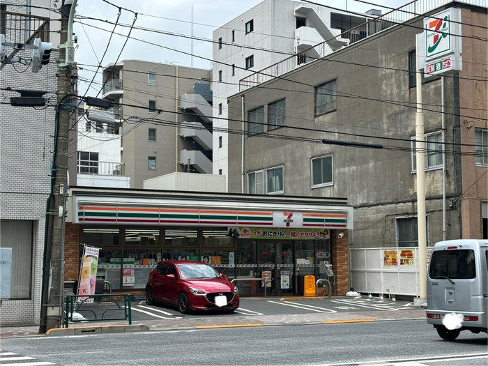 コンビニ　セブンイレブン（コンビニ）まで175m