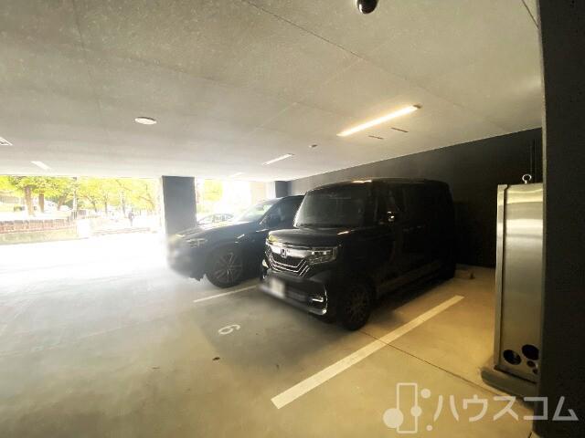 駐車場　敷地内駐車場ございます！