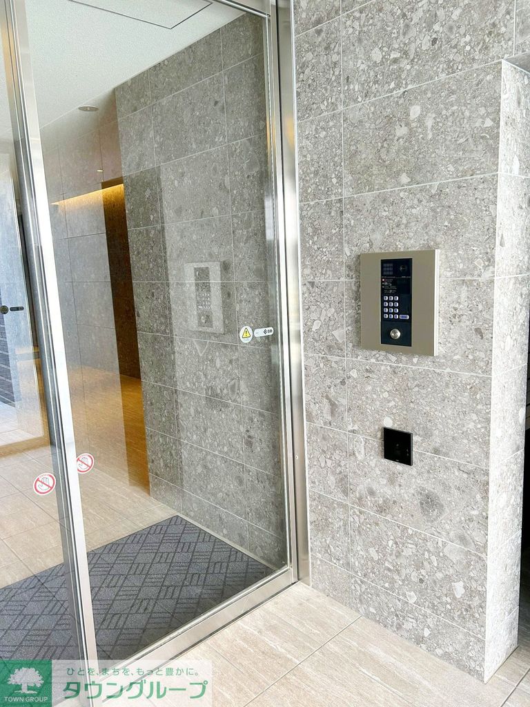 エントランス　お問合せはタウンハウジングまで！※現地待合わせ相談可能