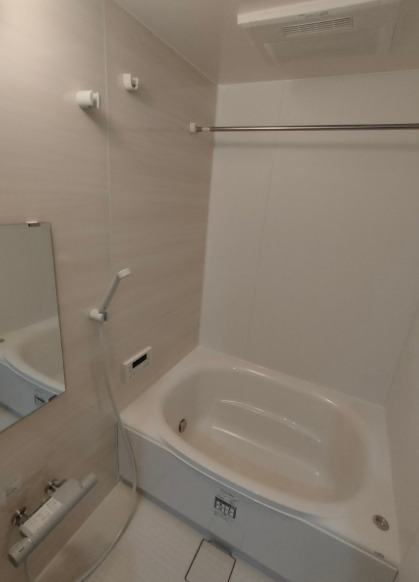 バス・シャワールーム　別部屋の画像を使用しております。