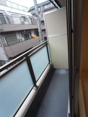 バルコニー　開放的で明るい空間を演出してくれるバルコニーです