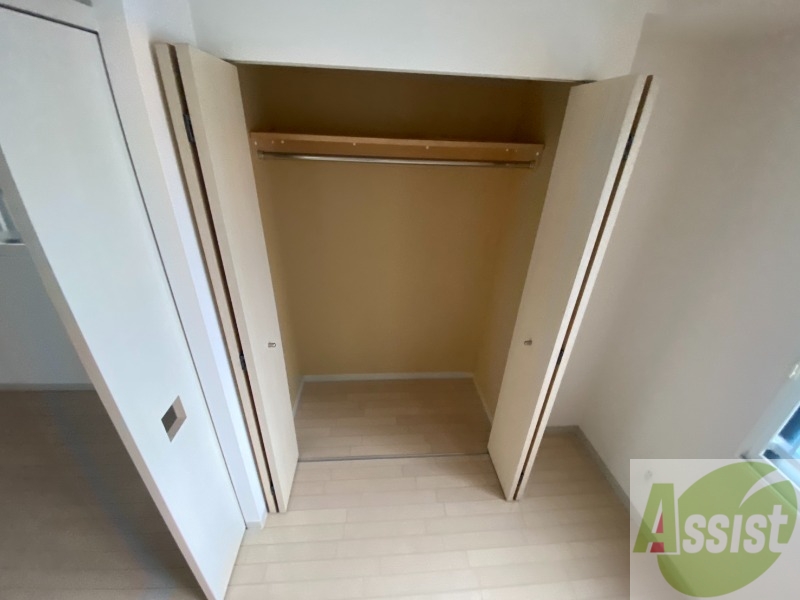 収納　寝室の収納です。部屋がすっきり片付きます。