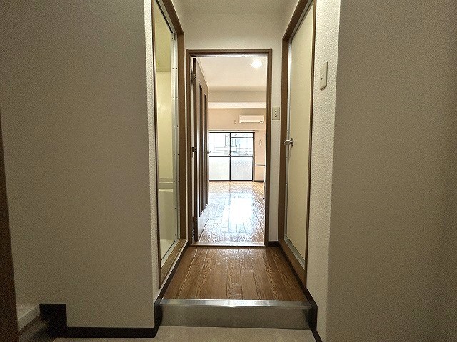 玄関　参考写真。