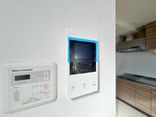 セキュリティ　TVモニターホンで来客が誰か確認してから開けて下さいね