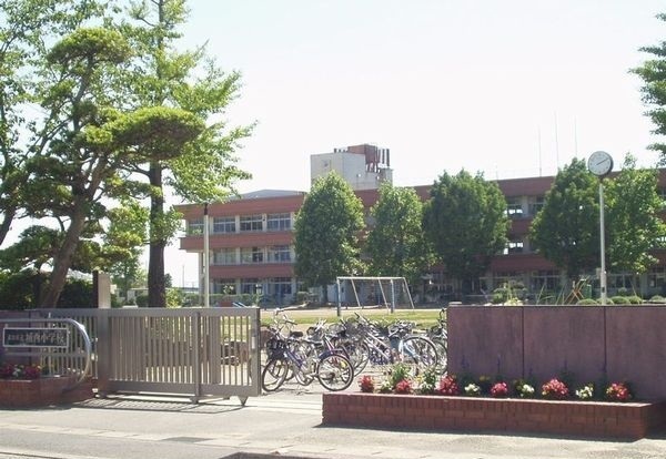 小学校　東金市立城西小学校（小学校）まで450m