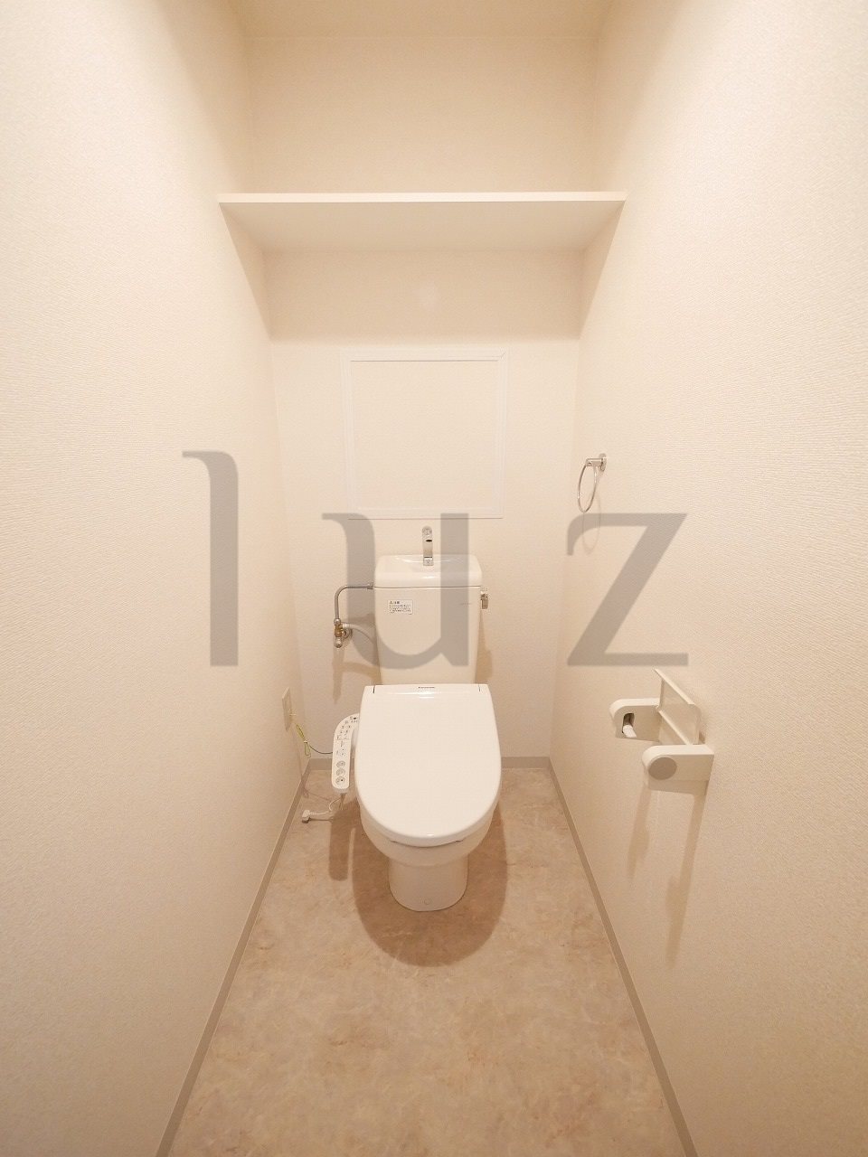 トイレ　トイレもきれいです