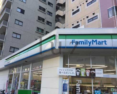 コンビニ　ファミリーマート 新横浜店（コンビニ）まで263m
