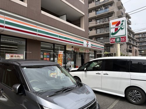 コンビニ　セブンイレブン 北新横浜駅前店（コンビニ）まで603m