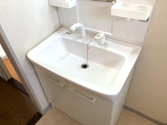 洗面設備　洗髪洗面化粧台