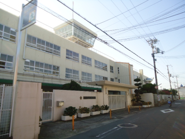 小学校　茨木市立大池小学校（小学校）まで580m