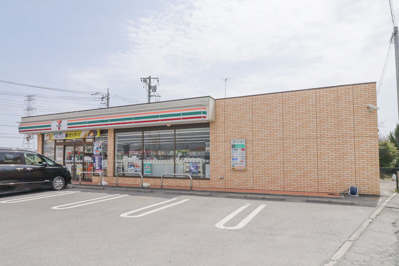 コンビニ　セブン-イレブン 赤堀間野谷店（コンビニ）まで884m