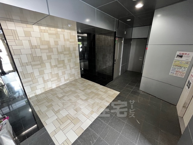 ＪＲ大阪環状線 福島駅 徒歩7分 9階建 築46年の外観写真