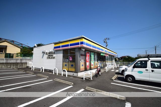 コンビニ　ミニストップ（コンビニ）まで400m