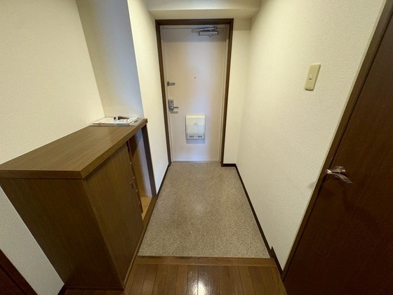 玄関　※別室の写真です