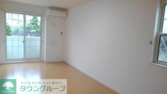 ロークワットガーデンの居間写真