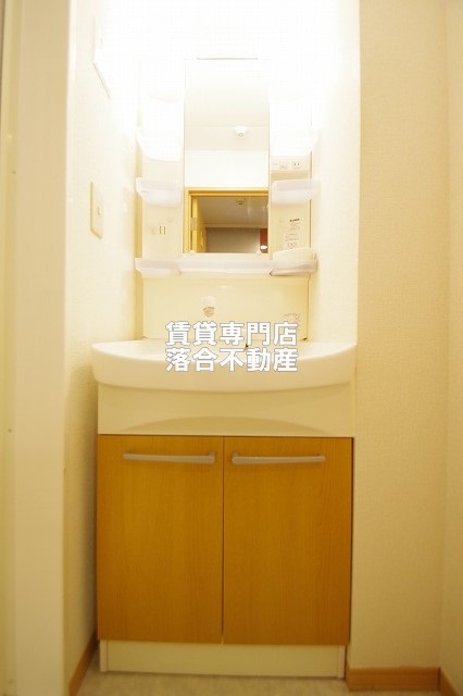 洗面設備　使いやすい独立洗面台