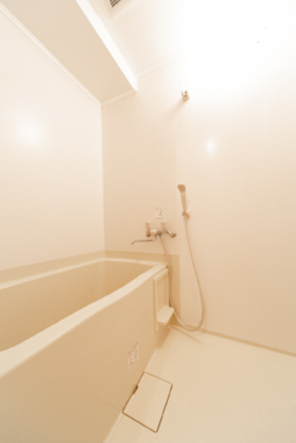 バス・シャワールーム　※写真は同タイプ住戸です。