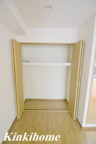 収納　写真は別のお部屋です。