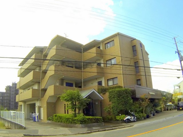 ファミーユ静愛2