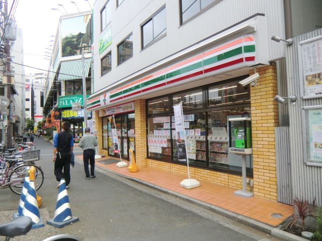 コンビニ　セブンイレブン蕨東口1番街店（コンビニ）まで110m