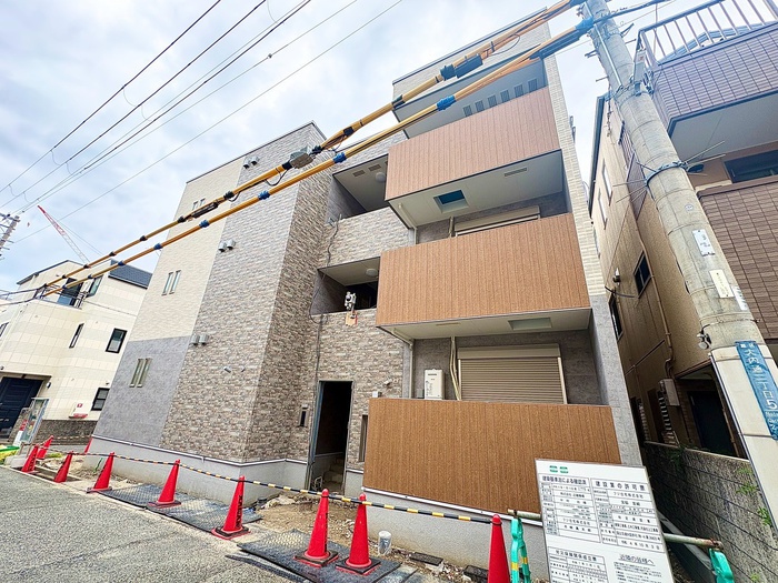 建物外観　建築中