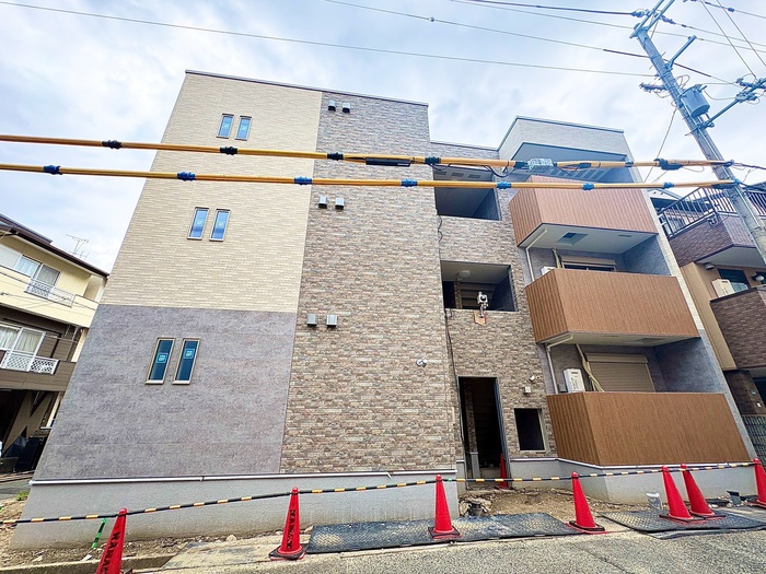 建物外観　建築中
