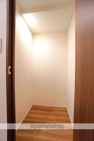 都営浅草線 宝町駅 徒歩3分 12階建 築3年の内装写真