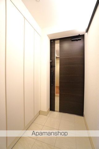都営浅草線 宝町駅 徒歩3分 12階建 築3年の玄関写真