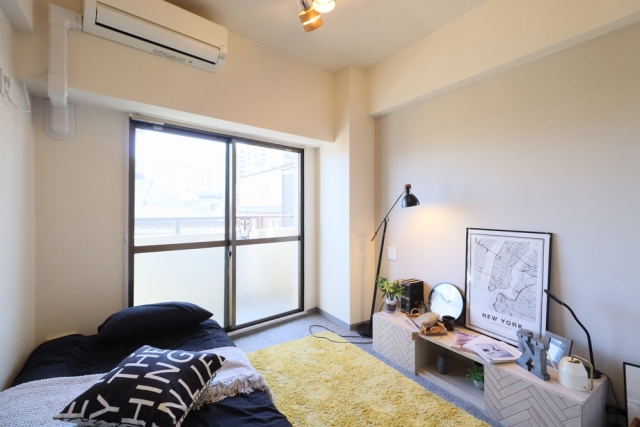 東急田園都市線 二子新地駅 徒歩5分 9階建 築39年の居間写真