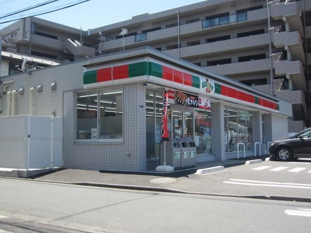 コンビニ　サンクス（コンビニ）まで470m