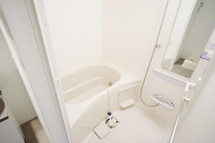 バス・シャワールーム　バス※別部屋参考写真