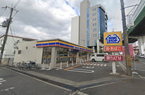 コンビニ　ミニストップ 高井田本通店（コンビニ）まで976m