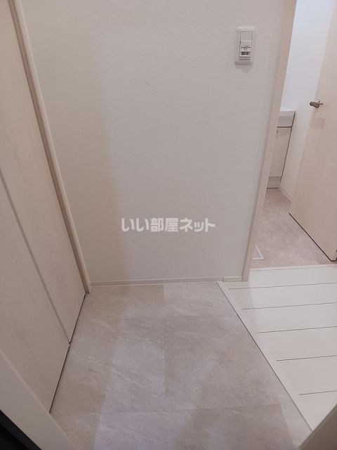 ヴィクトリアレジデンス高砂の玄関写真