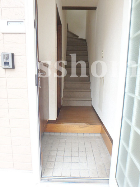 玄関　お部屋は覗けません☆