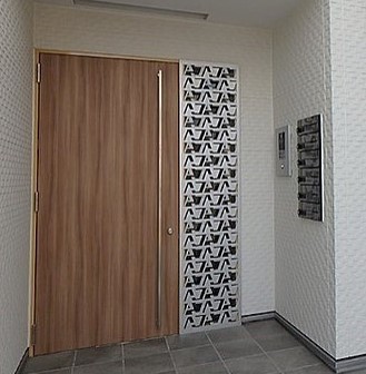 エントランス　※同シリーズ参照写真